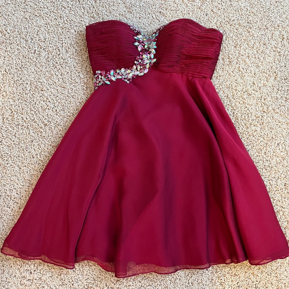 Homecoming dress, brand is Alyce Paris, size 0